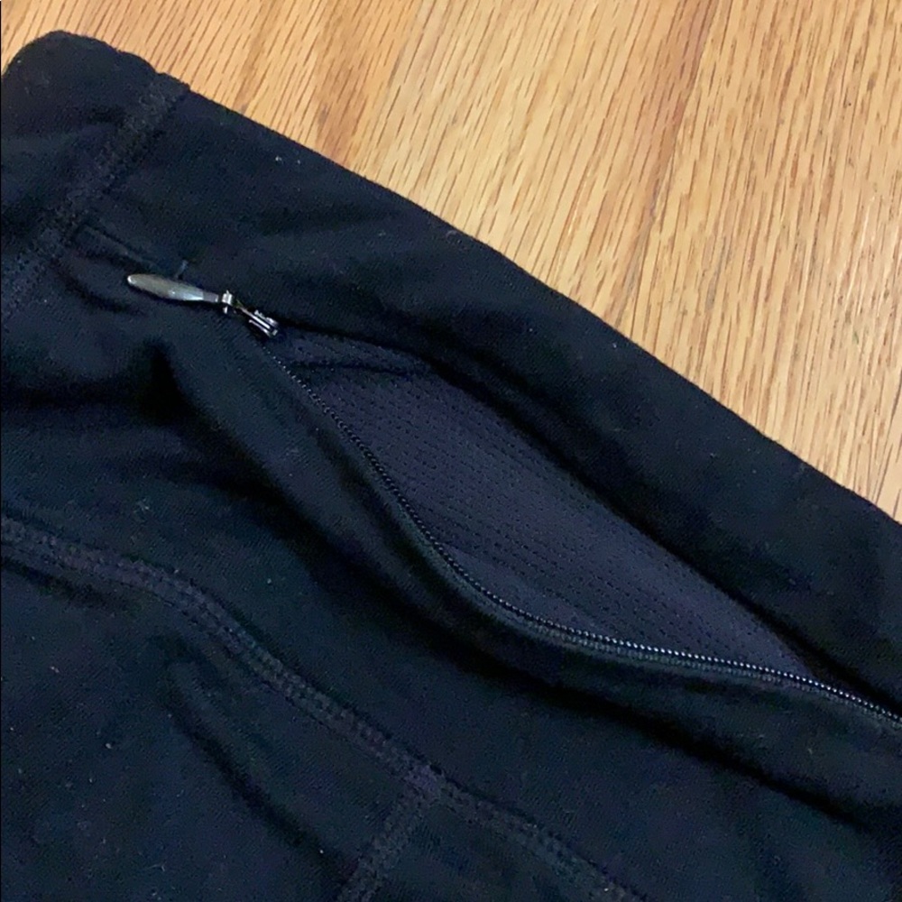 Athleta Black Relay Reflective Leggings w/pockets - Picture 10 of 16